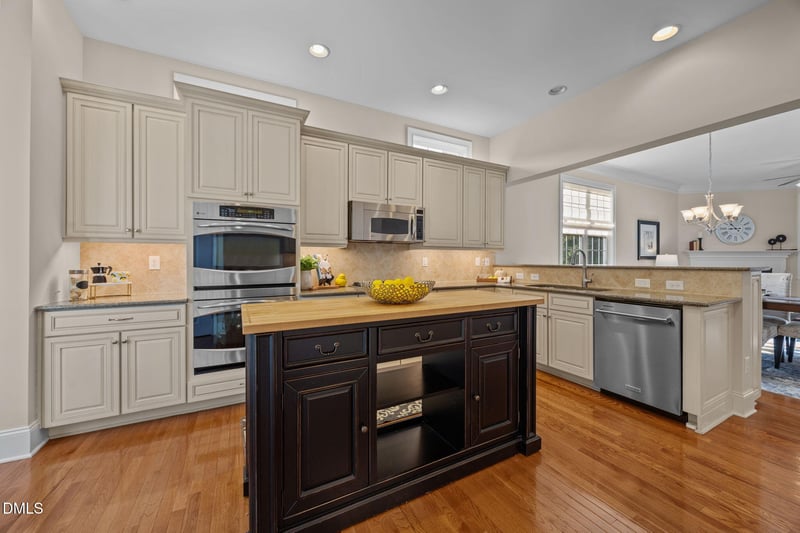 11213 Emerald Creek Dr, Raleigh, NC 27617