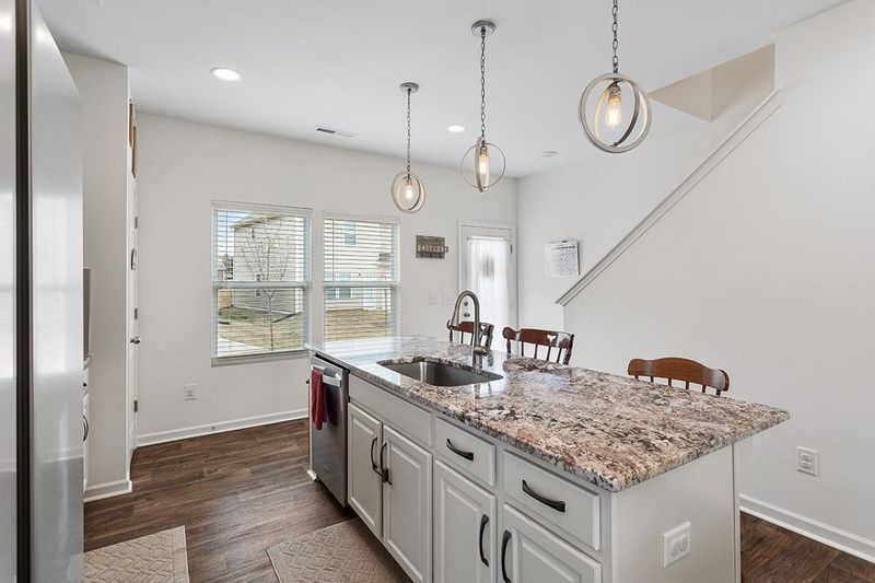 1122 Copper Cir, Mebane, NC 27302
