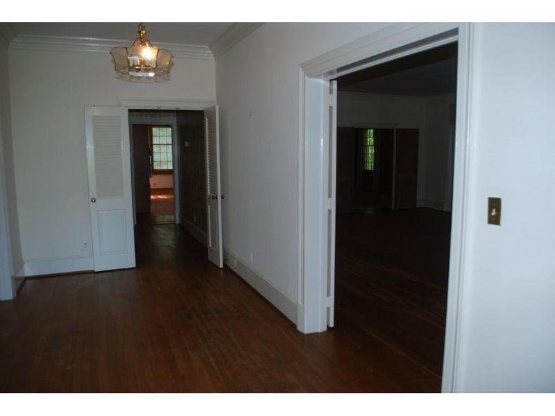 1122 W Davis St, Burlington, NC 27215