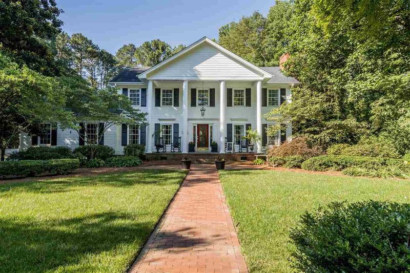 1122 Queensferry Rd, Cary, NC 27511