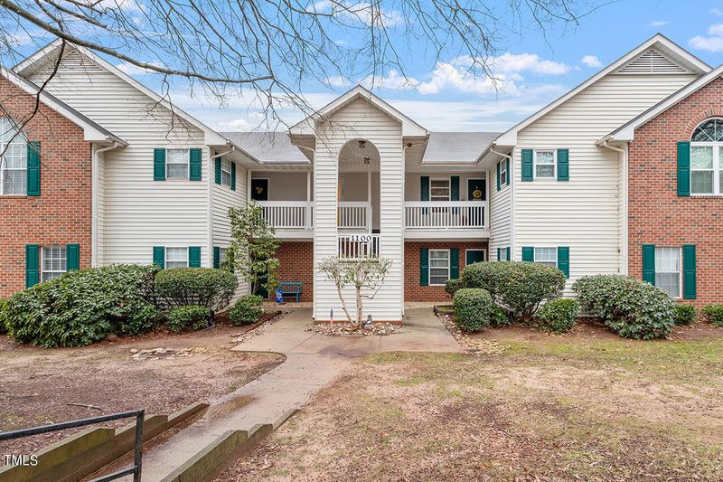 1122 Renshaw Ct, Cary, NC 27518