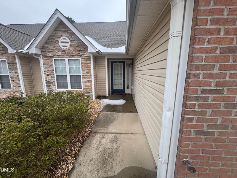 11221 Avocet Ln #102, Raleigh, NC 27617