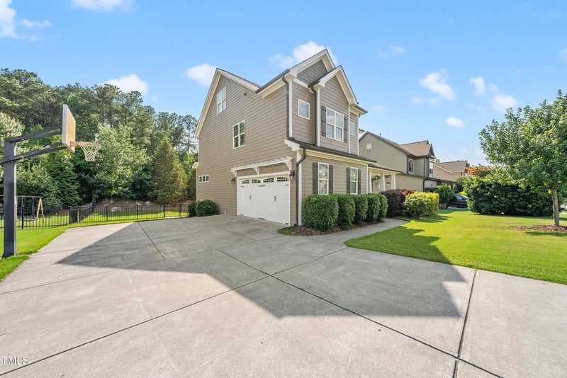 1123 Ambrose Dr, Rolesville, NC 27571