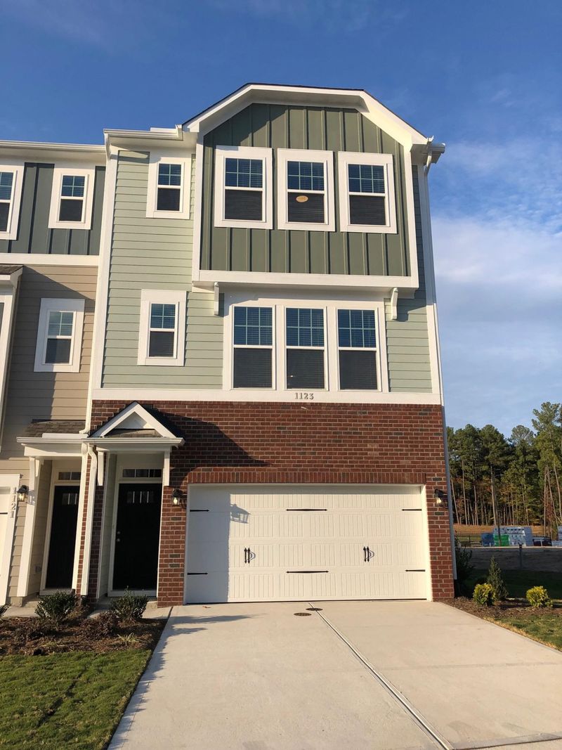 1123 Commack Dr, Durham, NC 27703