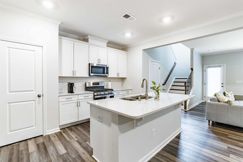 1123 Wishing Well Ln, Durham, NC 27703