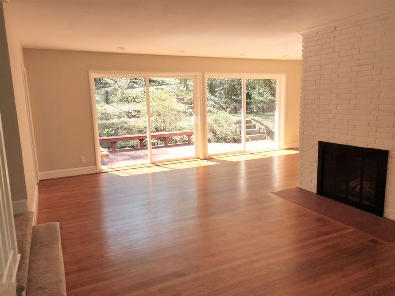 1123 Woodburn Rd, Durham, NC 27705