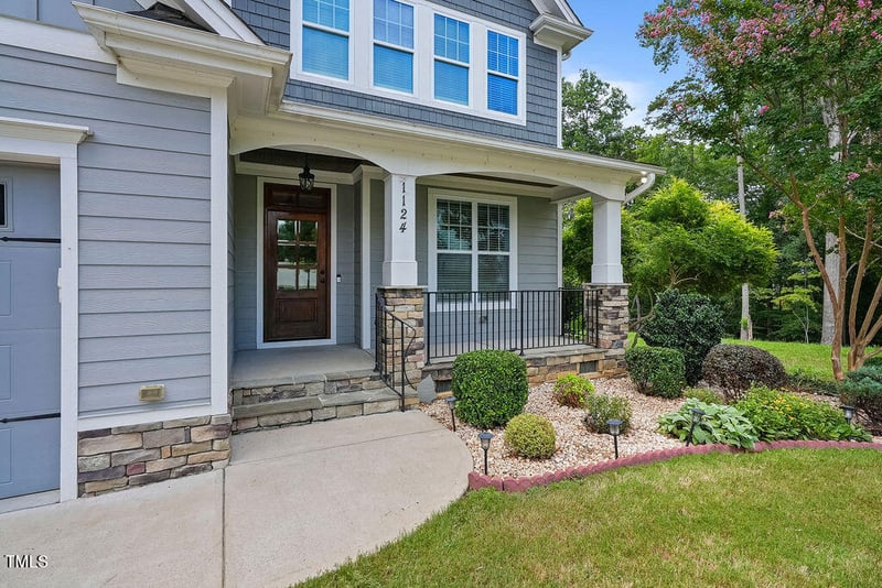 1124 Armsleigh Ct, Raleigh, NC 27603