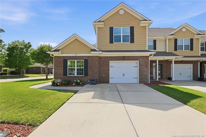 1124 Braybrooke Pl, Fayetteville, NC 28314