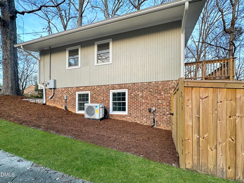 1124 Hardimont Rd, Raleigh, NC 27609