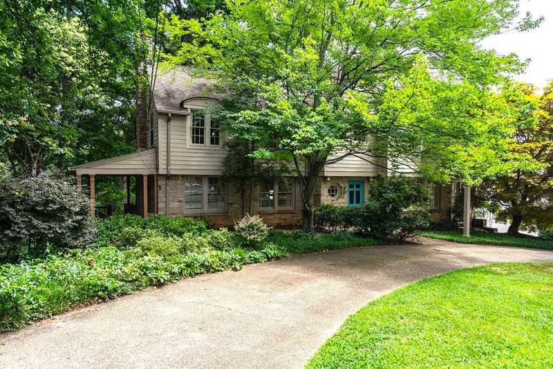 1124 Harvey St, Raleigh, NC 27608