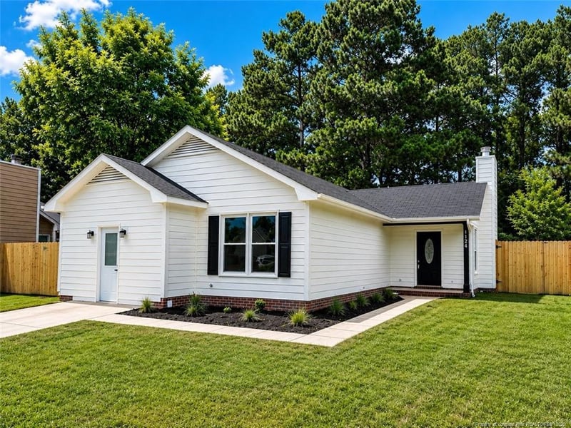 1124 Hoke Loop Rd, Fayetteville, NC 28314