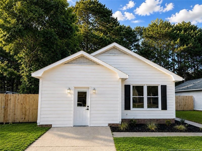 1124 Hoke Loop Rd, Fayetteville, NC 28314