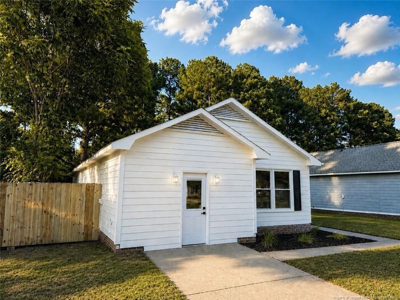 1124 Hoke Loop Rd, Fayetteville, NC 28314