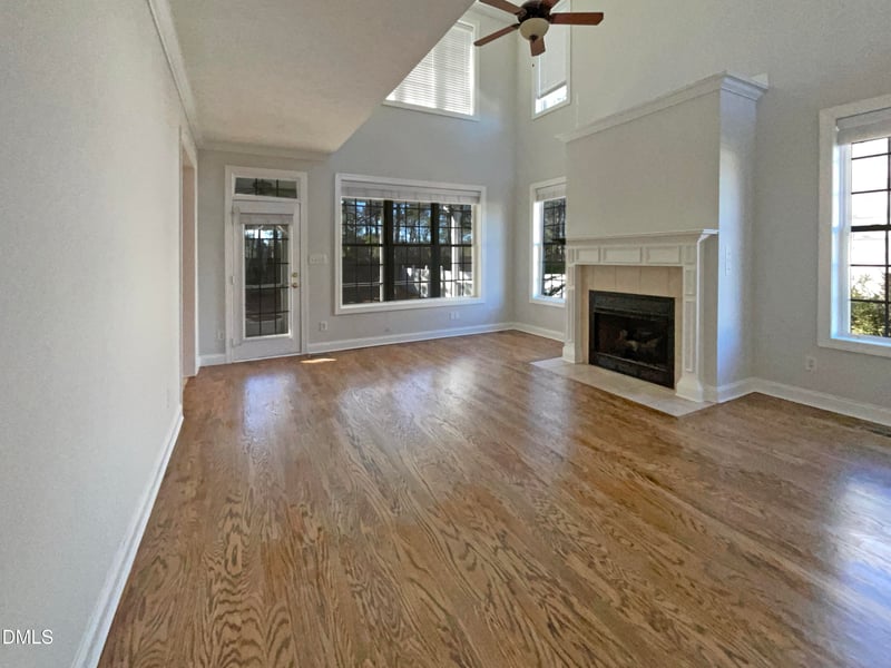 1124 Masterpiece Dr, Hope Mills, NC 28348