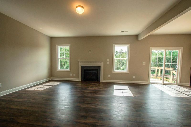 1124 Silver Farm Rd, Raleigh, NC 27603
