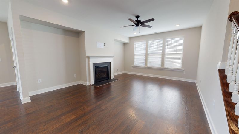 1124 Timbercut Dr, Durham, NC 27703