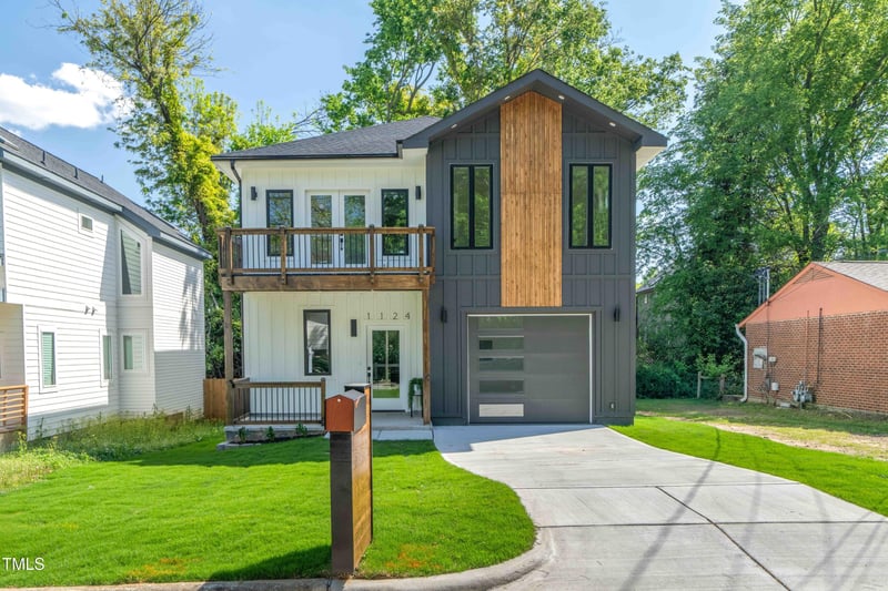 1124 Upchurch St, Raleigh, NC 27610