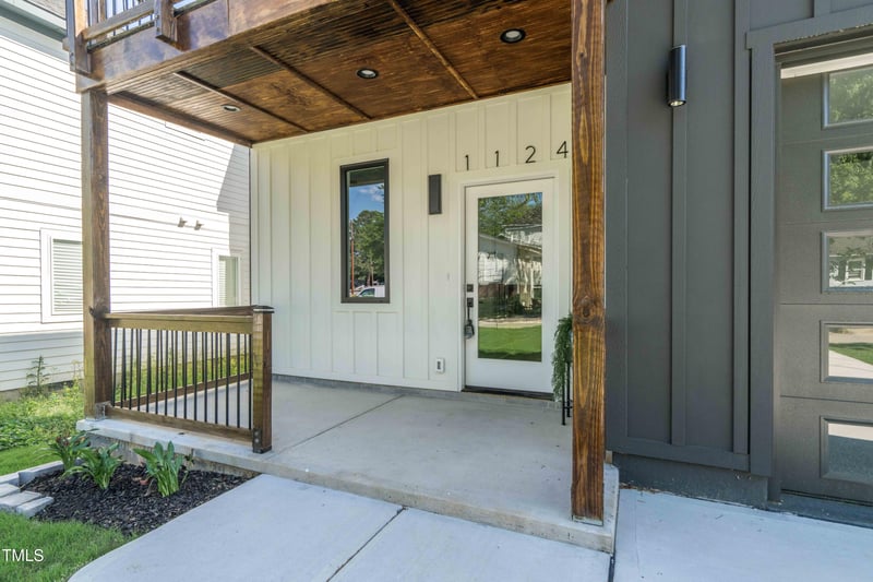 1124 Upchurch St, Raleigh, NC 27610