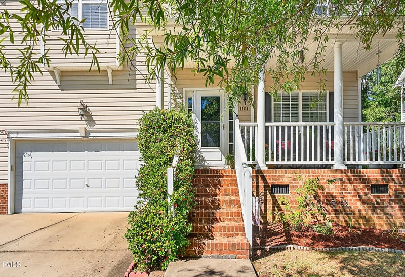 1124 Woodlands Creek Way, Apex, NC 27502