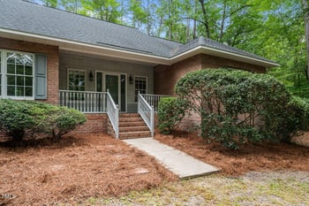 1124 Woodridge Trl, Sanford, NC 27332