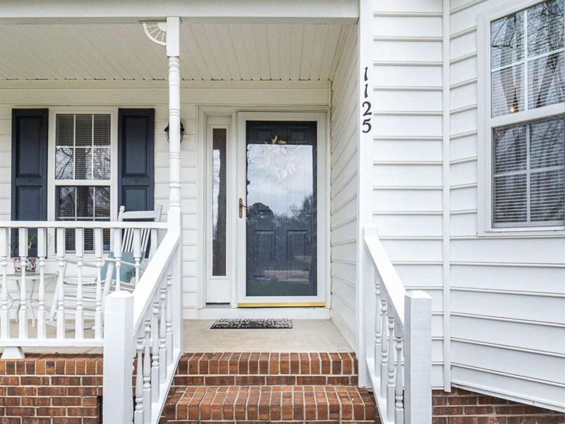 1125 Holland Ridge Dr, Raleigh, NC 27603