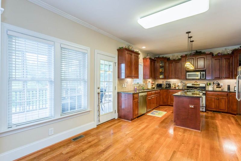1125 Southern Meadows Dr, Raleigh, NC 27603