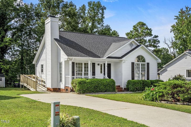 1125 Spruce Dr, Zebulon, NC 27597