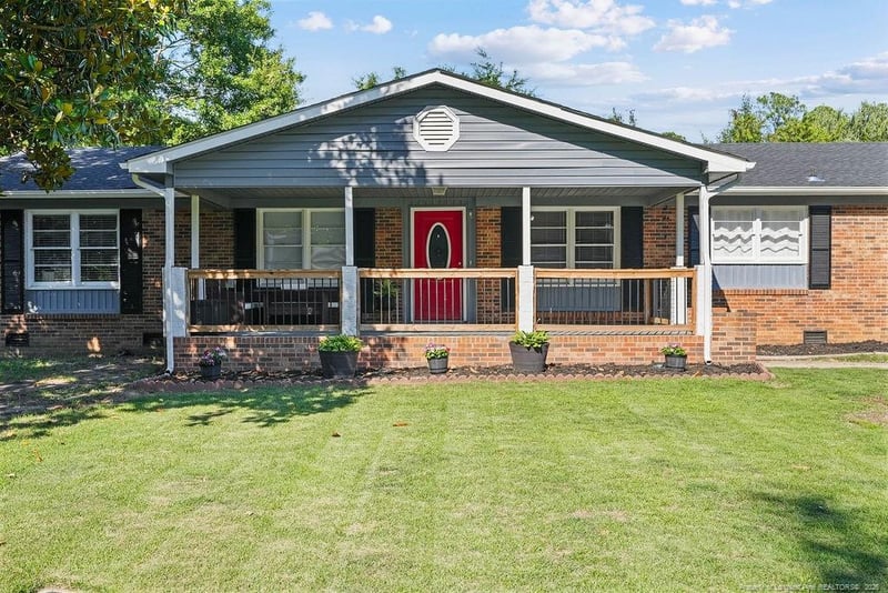 1125 Thornwood Pl, Fayetteville, NC 28304