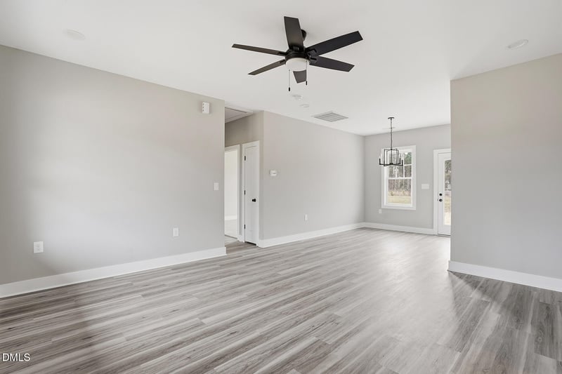 1126 Aquilla Rd, Benson, NC 27504