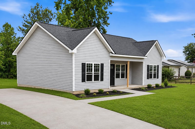 1126 Aquilla Rd, Benson, NC 27504