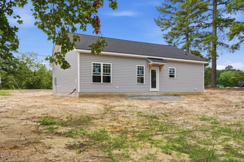 1126 Aquilla Rd, Benson, NC 27504
