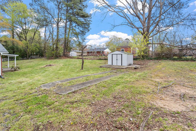 1126 Landon St, Durham, NC 27703