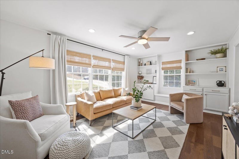 1126 Manchester Dr, Cary, NC 27511