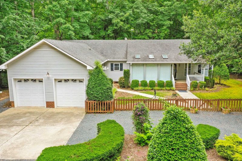 1126 Robin Hood Ln, Creedmoor, NC 27522