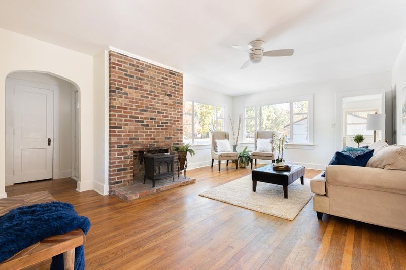 1126 Thompson Rd, Durham, NC 27704