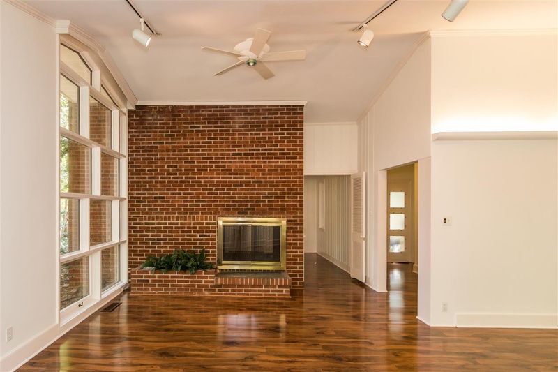 1126 Woodburn Rd, Durham, NC 27705