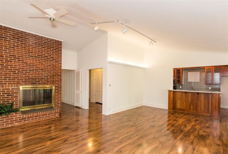 1126 Woodburn Rd, Durham, NC 27705