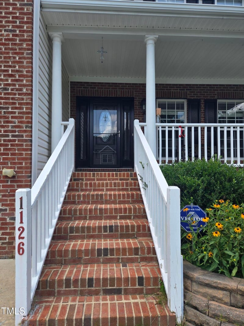 1126 Woodlands Creek Way, Apex, NC 27502