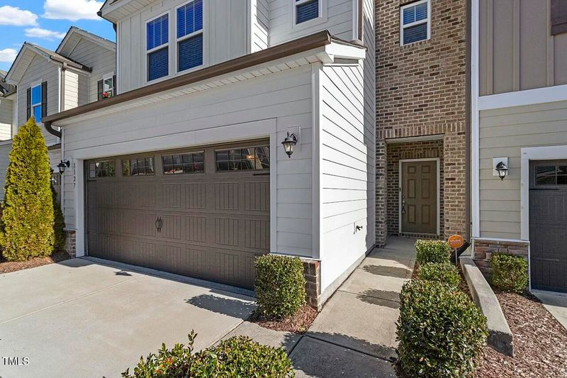 1127 Doe Blossom Ln, Apex, NC 27502