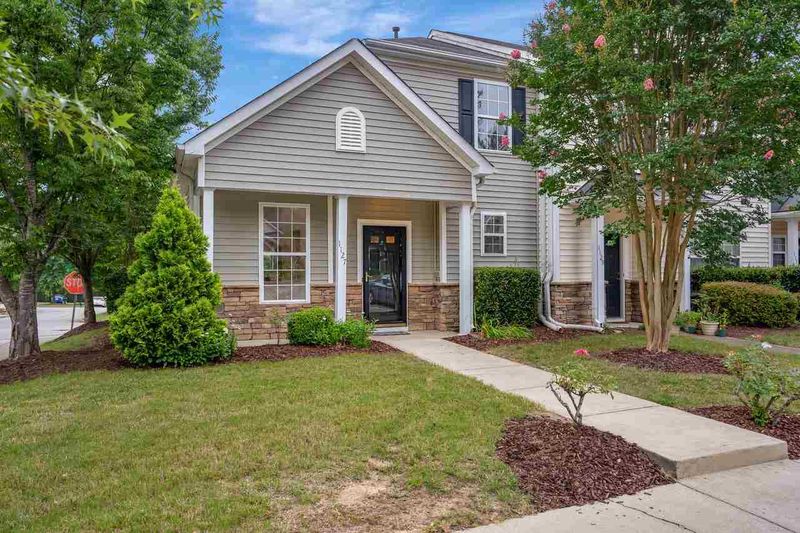 1127 Vermillion Dr, Durham, NC 27713