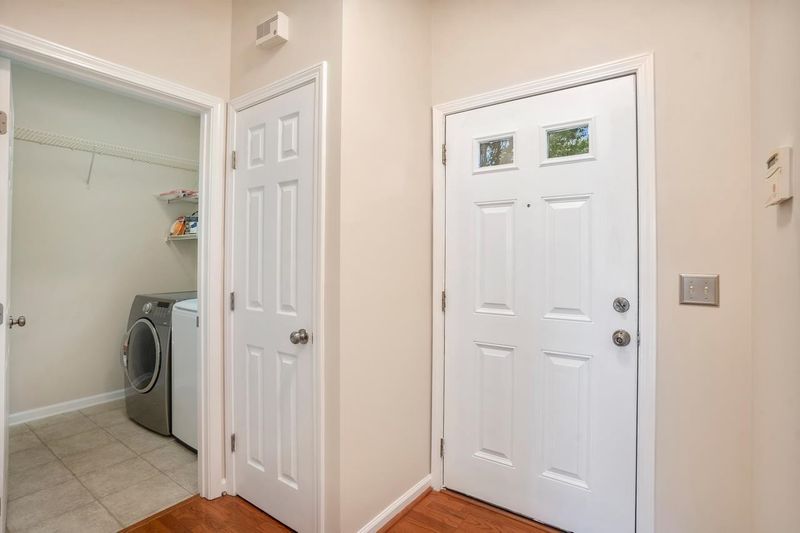 1127 Vermillion Dr, Durham, NC 27713