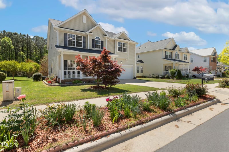 1127 Woodlands Creek Way, Apex, NC 27502