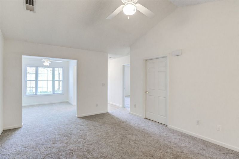 11270 Avocet Ln #103, Raleigh, NC 27617