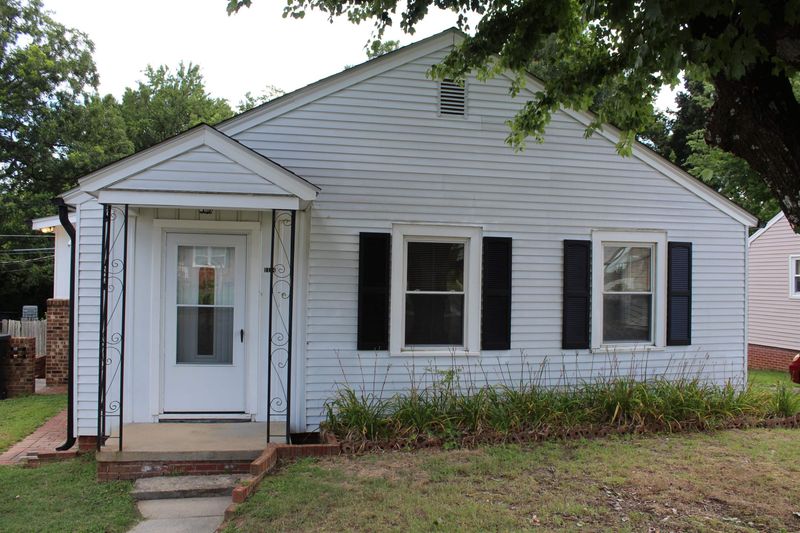 1128 Ava St, Burlington, NC 27215
