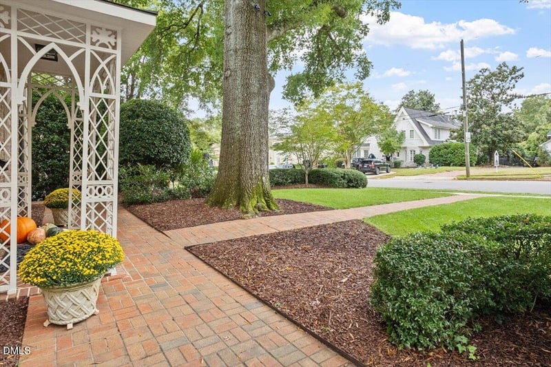1128 Harvey St, Raleigh, NC 27608