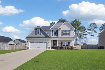 1128 Mayfern Dr, Hope Mills, NC 28348