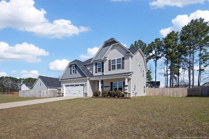 1128 Mayfern Dr, Hope Mills, NC 28348
