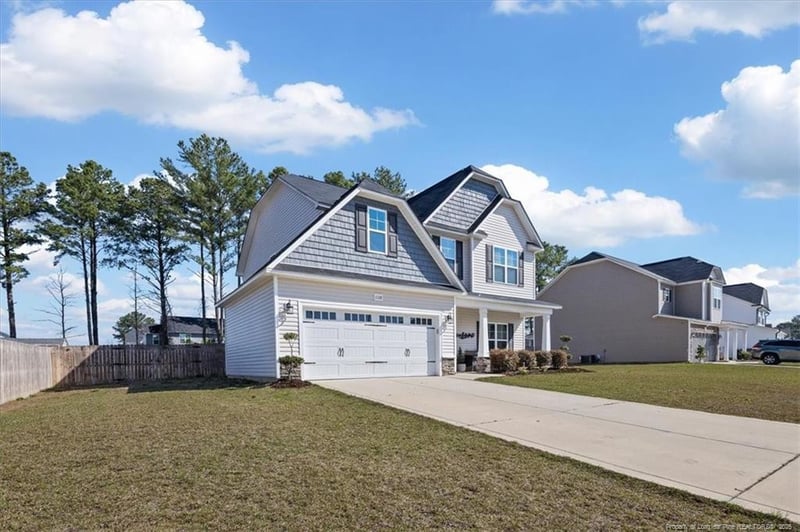 1128 Mayfern Dr, Hope Mills, NC 28348