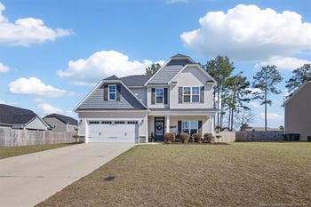 1128 Mayfern Dr, Hope Mills, NC 28348