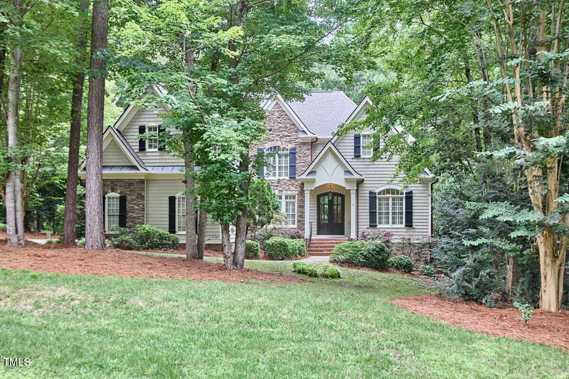 1128 Tacketts Pond Dr, Raleigh, NC 27614